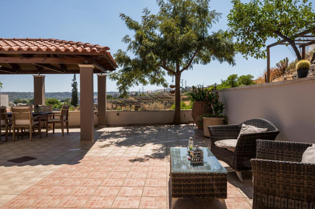 Tholos Apartments Ханья Экстерьер фото