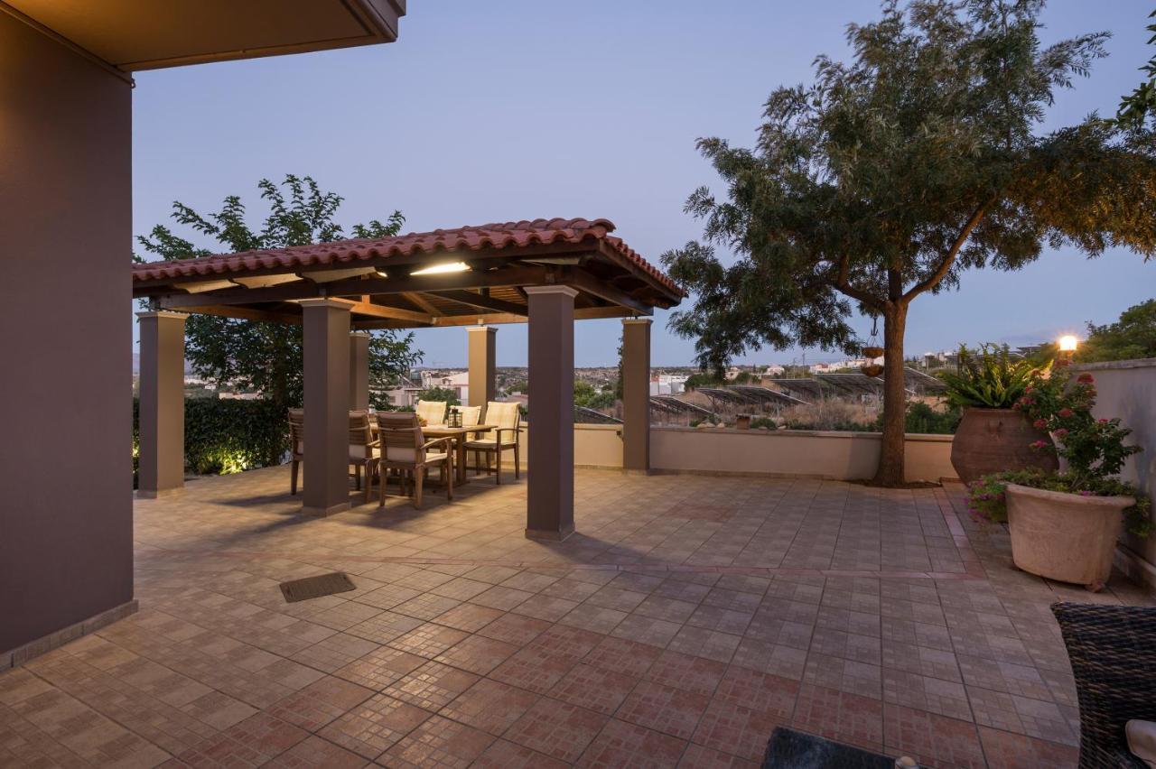 Tholos Apartments Ханья Экстерьер фото