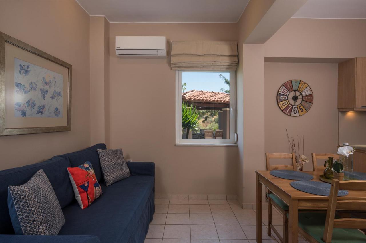 Tholos Apartments Ханья Экстерьер фото